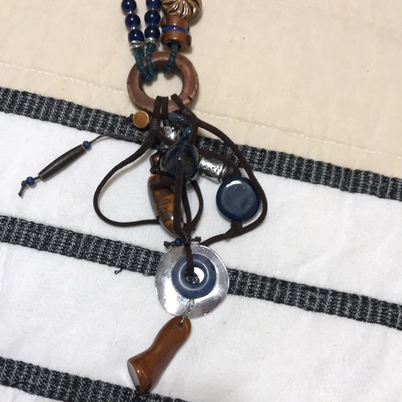 TRESKA NECKLACE WORN ONCE - Picture 2 of 4